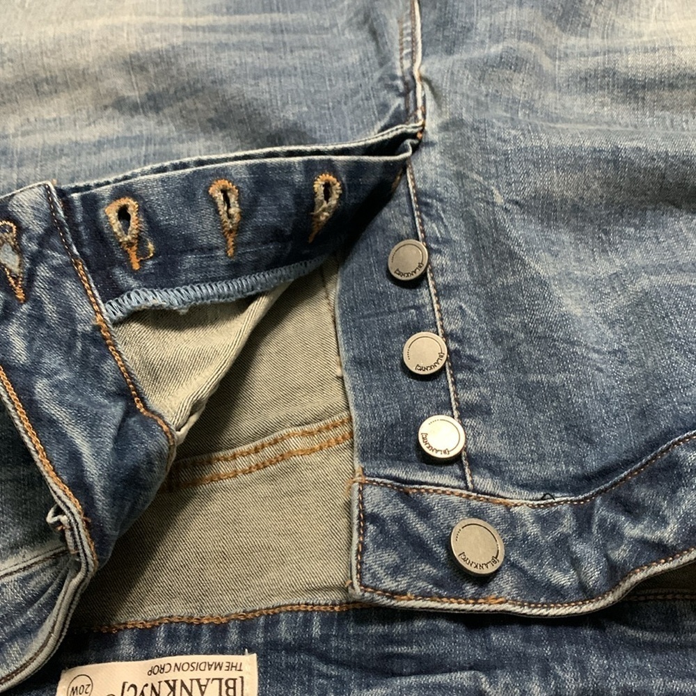 [BLANKNYC] The Madison Crop 20W - Picture 5 of 13